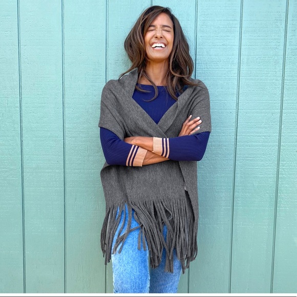 Lucky Brand Unisex Solid Gray Brushed Scarf - Picture 5 of 9